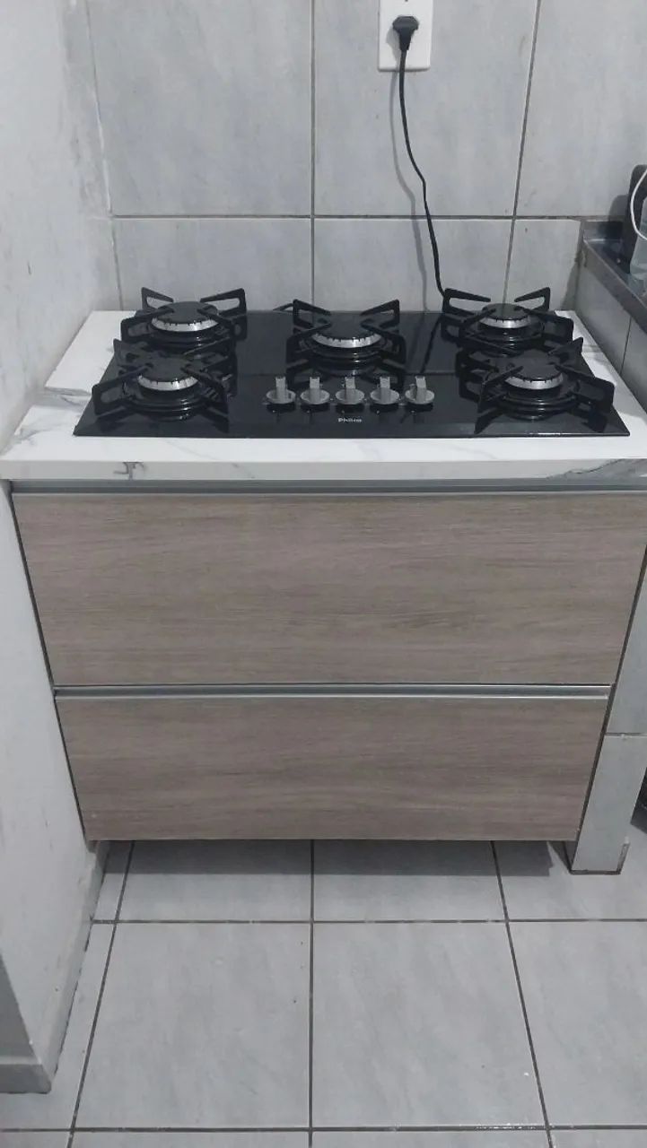 Fogão com móvel aclopado 