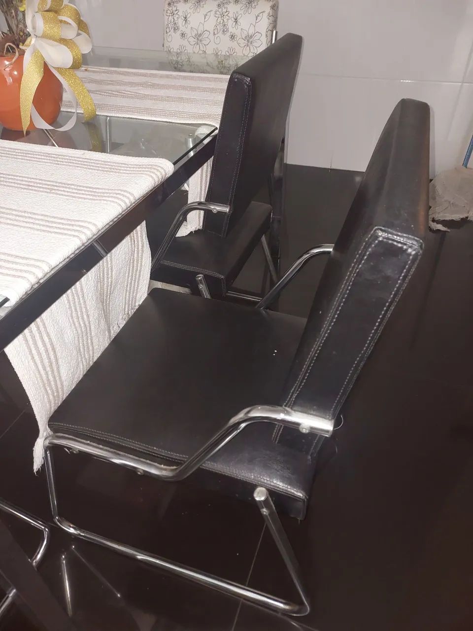 Mesa com 6 cadeiras - Foto 3