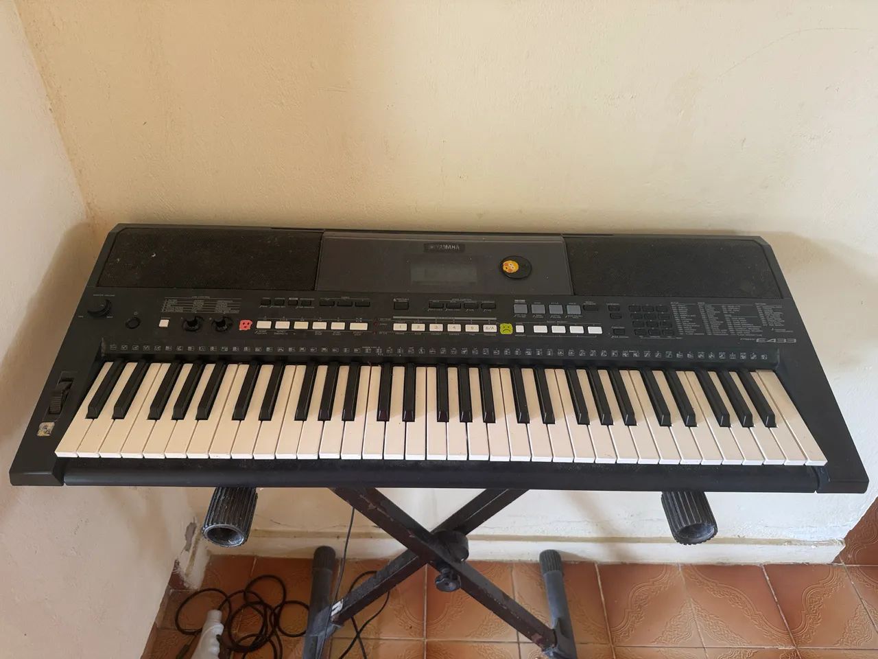 Teclado yamanha  E433