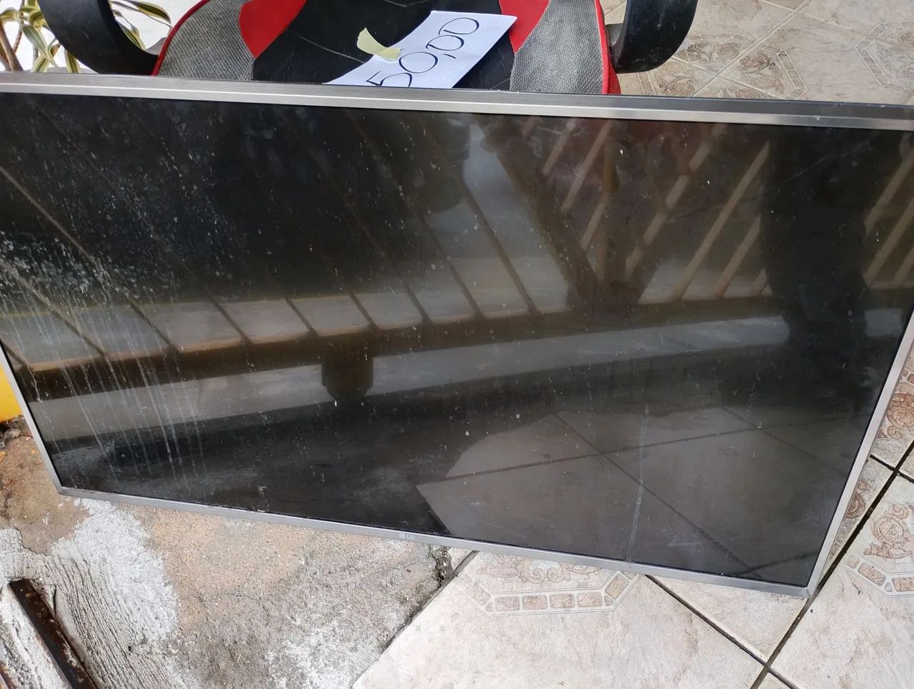 02 TVs com defeito 