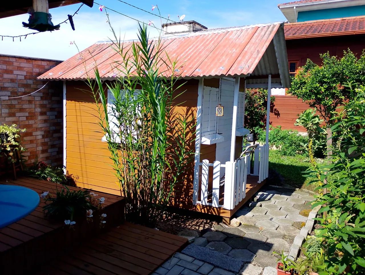Casa de boneca ou sala de manicure!
