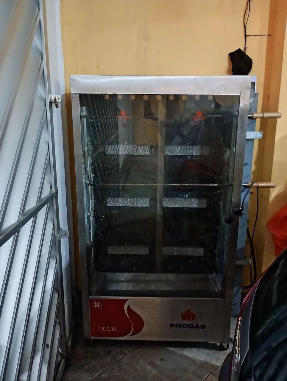 Máquina de assar frango 