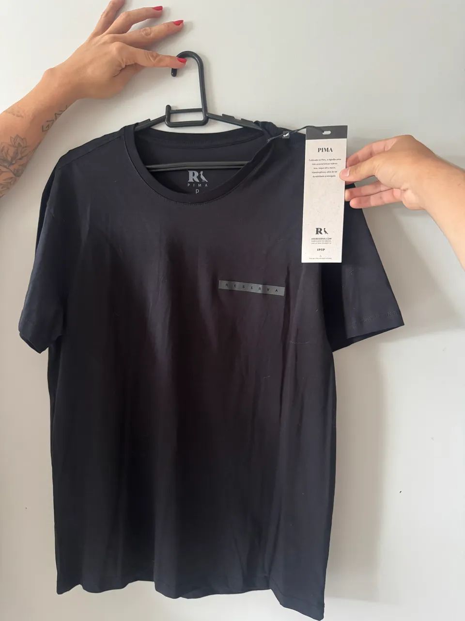 Roupas Reserva e John John 