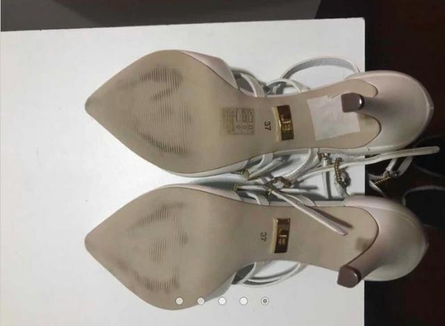 scarpin off white jorge bischoff