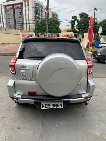 Toyota Rav4 com teto solar aceito financiamento - Foto 3