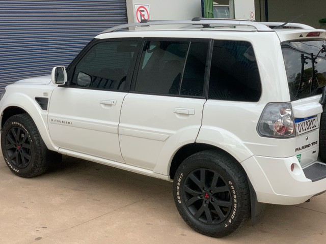 PAJERO TR4 4X2 MECANICA