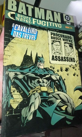 Batman Bruce Wayne fugitivo Mini série em 2 edições. - Livros e revistas -  Joaquim Távora, Fortaleza 917527677 | OLX