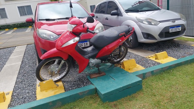 MOTO BIZ 125 KS VENDO OU TROCO