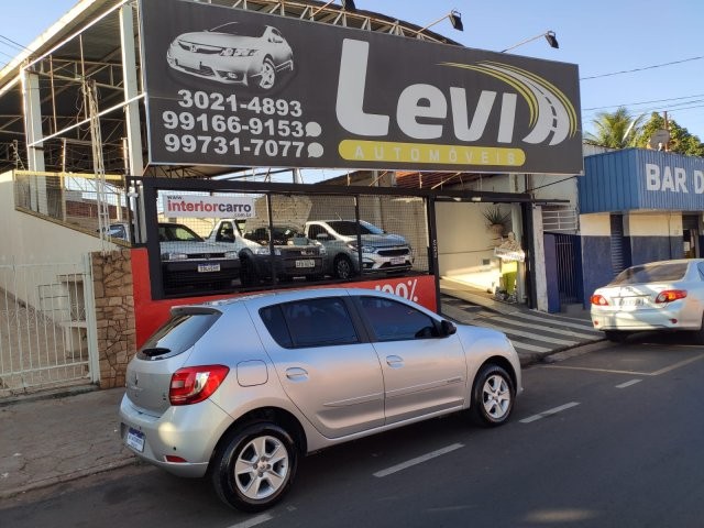 RENAULT SANDERO 2015 1.6 DYNAMIQUE 8V FLEX 4P AUTOMATIZADO