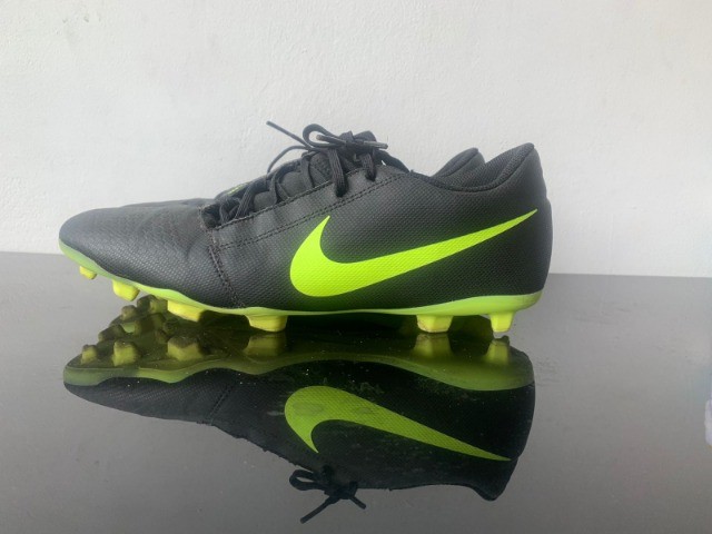 chuteira nike campo 42