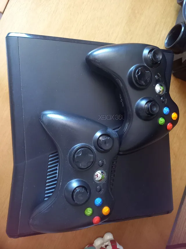 Vendo Xbox 360 Desbloqueado com 1 Controle e 19 Jogos, Console de  Videogame Microsoft Usado 93589951