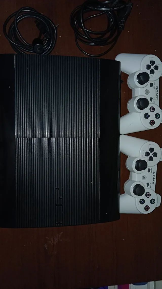 Ps3 Super Slim Desbloqueado No Hen 232gb com 2 Controles