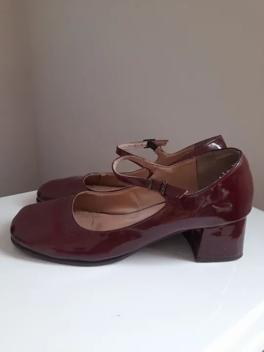 Sapatos femininos salto baixo vermelho - Foto 2