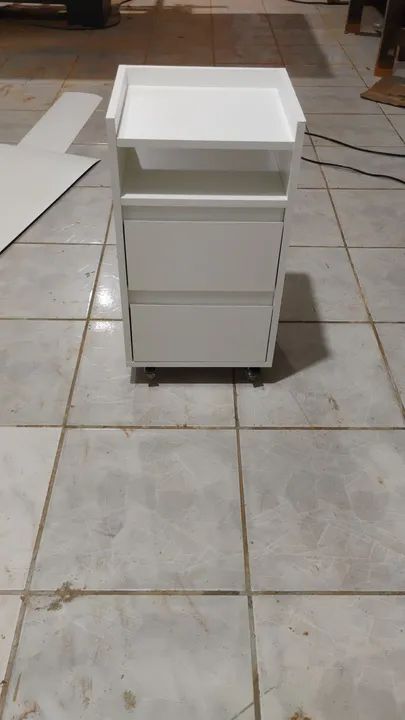 Mesinha de cabeceira 