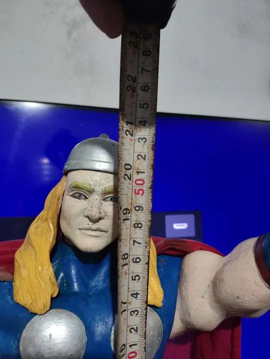 BONECO DA MARVEL THOR COM 55 CM - Foto 3