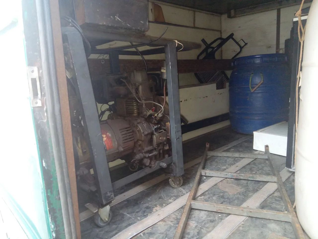 Onibus preparado para pesca,caio vitoria ano 90 motor 366 - Foto 10