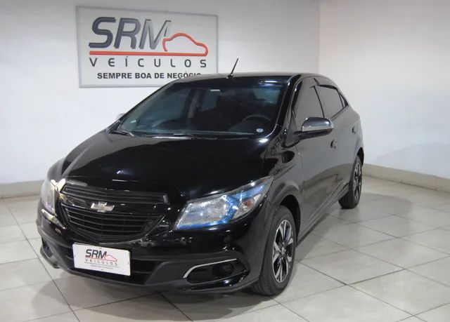 CHEVROLET - ONIX - 2014/2014 - Branca - R$ 50.900,00 - Carissimi