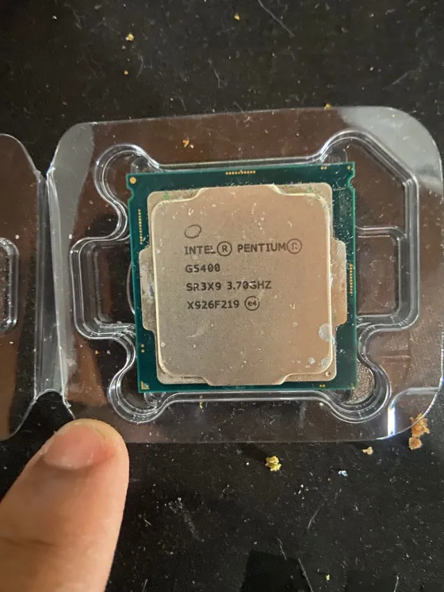 Intel P GOLD G5400