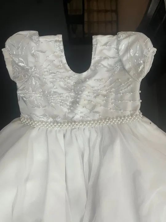 Vestido de renda branco para menina - Foto 3