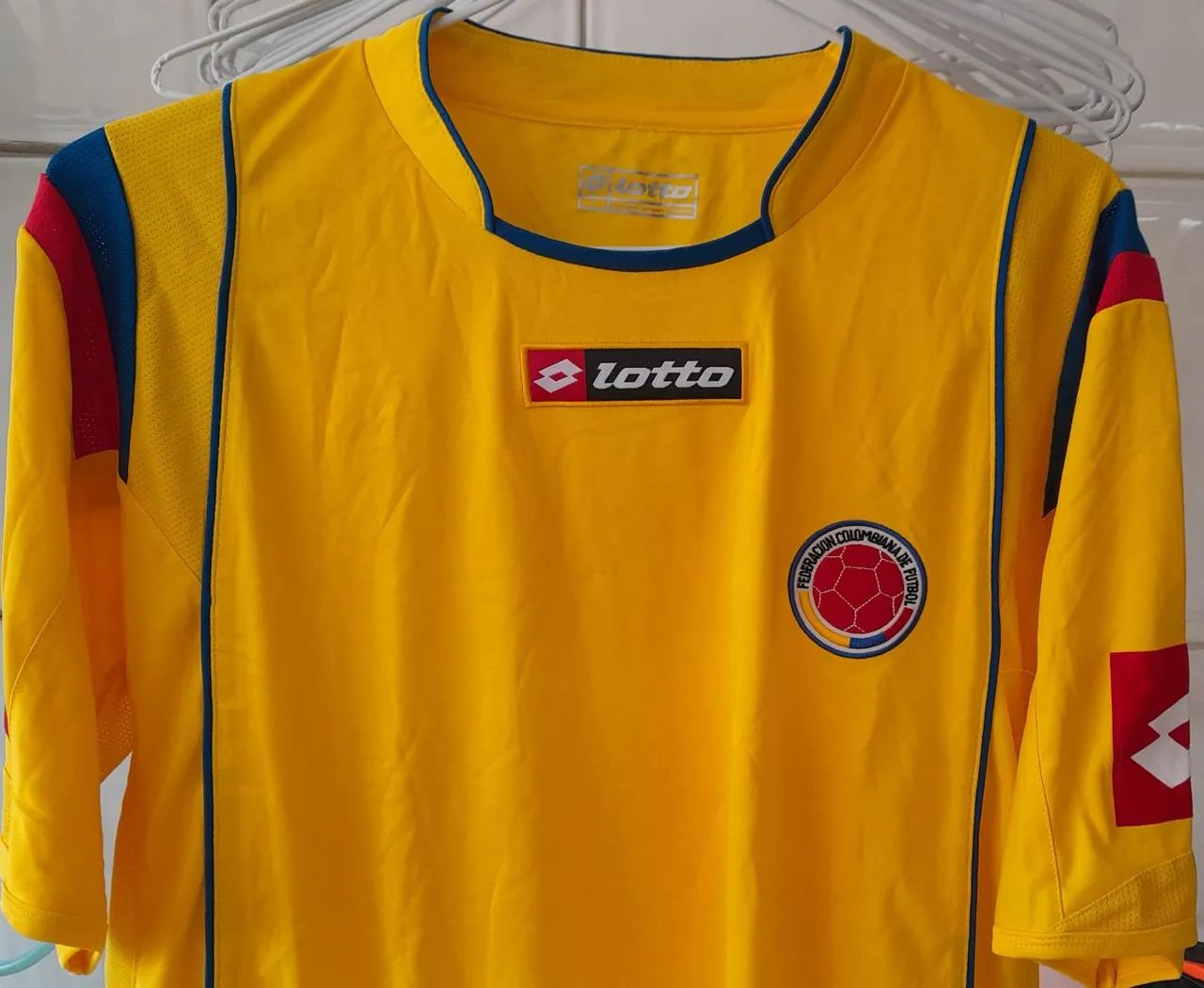 CAMISA SELECAO COLOMBIA LOTTO 2009 COM BAG NOVA FRETE GRATIS - Foto 3