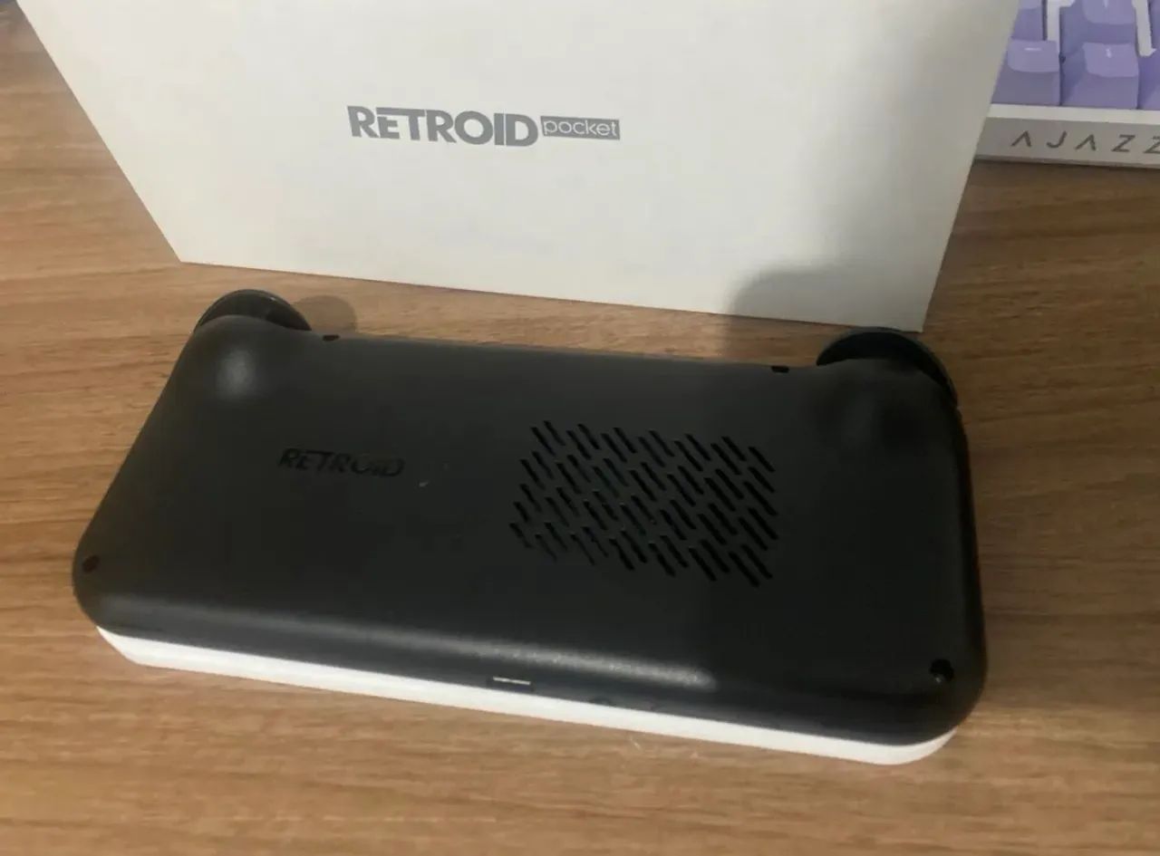 Retroid Pocket 4 Pro impecável - Peças e Acessórios de Vídeo Game