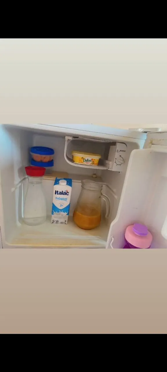 Mini Geladeira Compacta