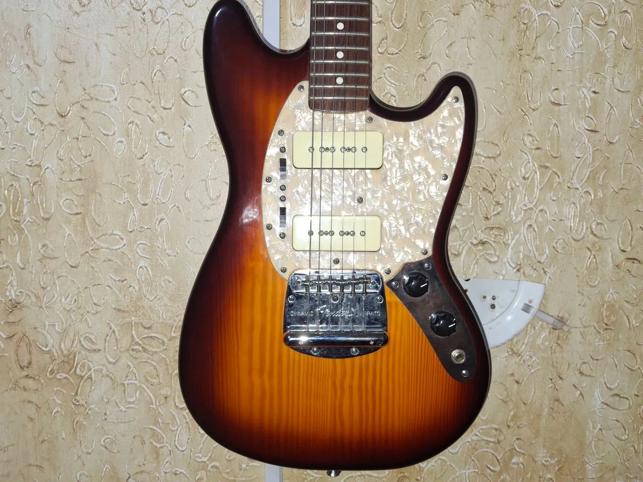 Guitarra Fender Mustang Modern Player - Foto 2