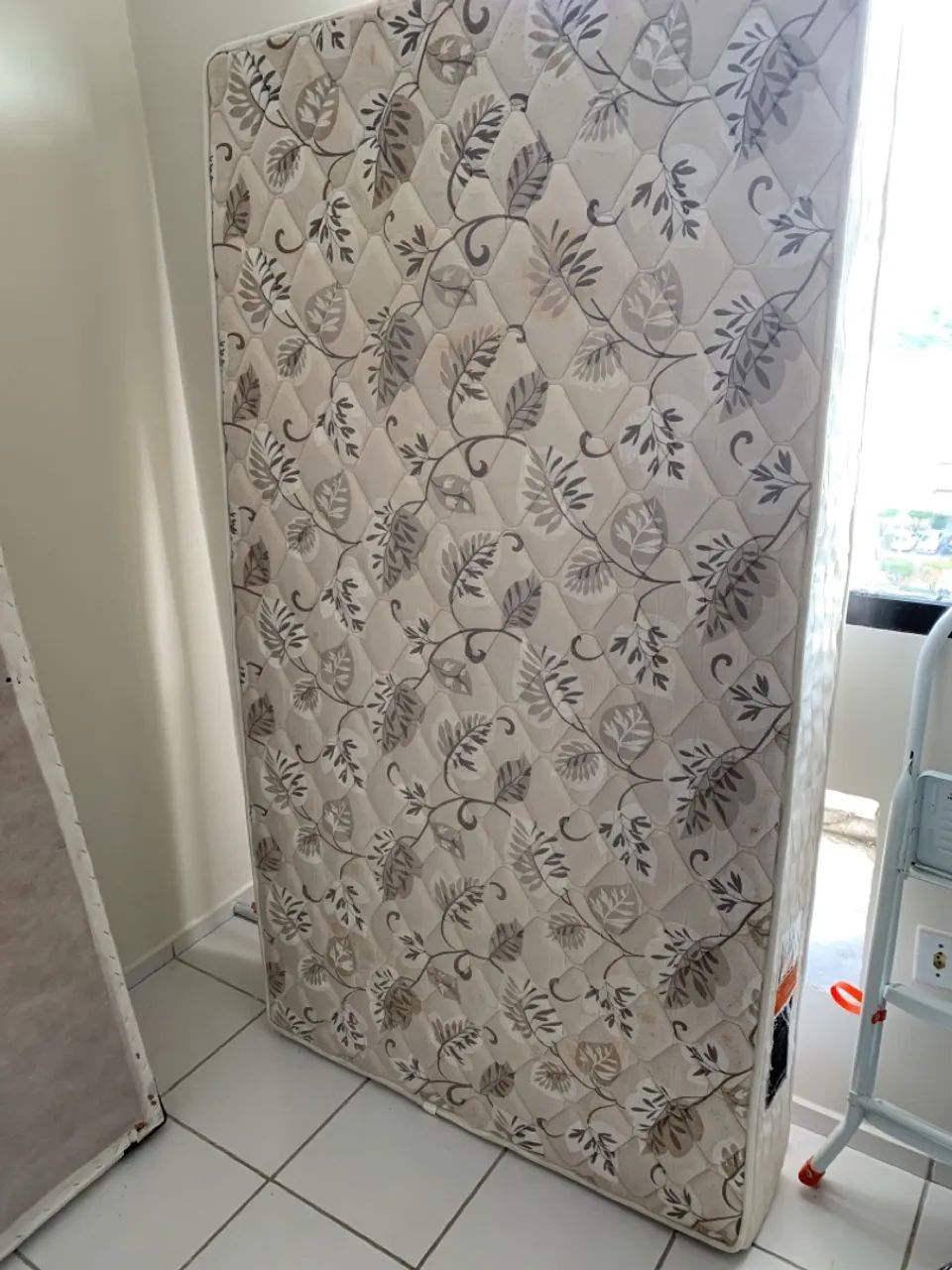 CAMA  BOX RECONFLEX- SOLTEIRÃO  - Foto 4