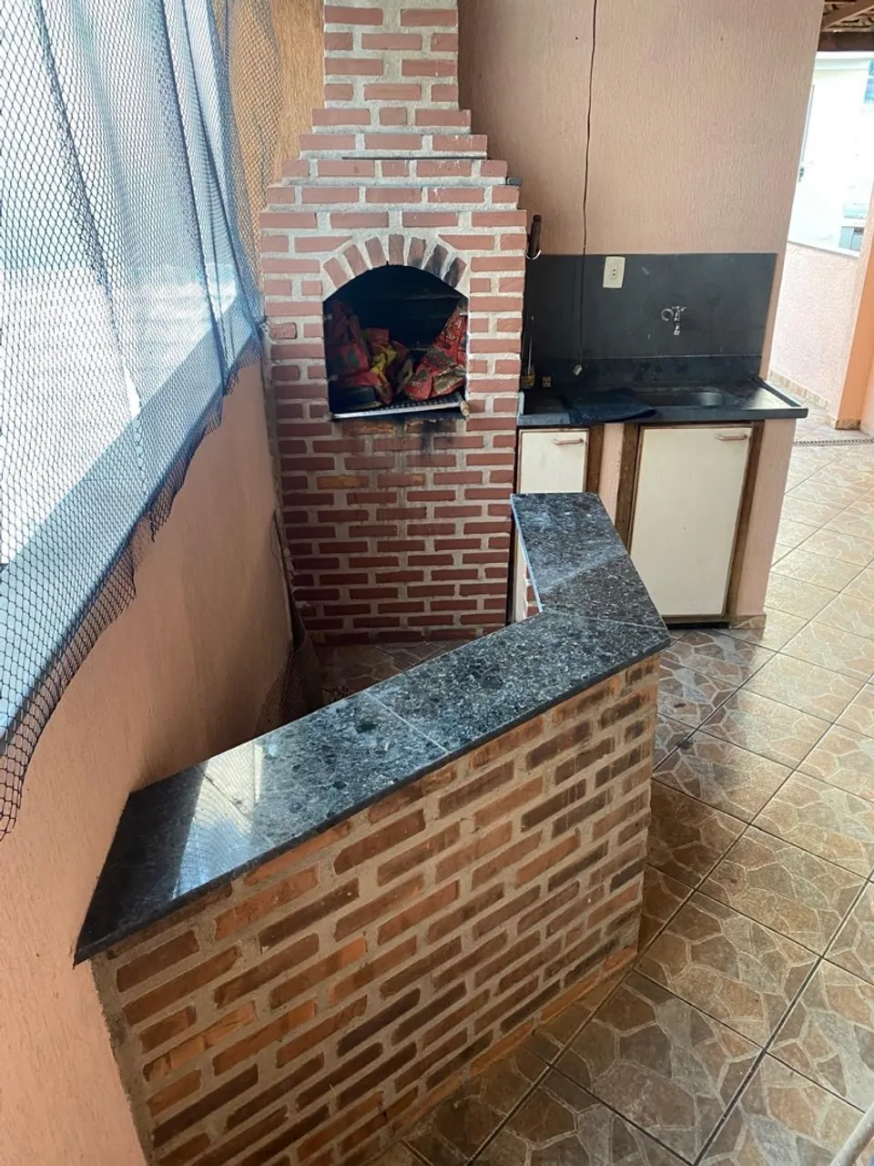 Alugo bela casa