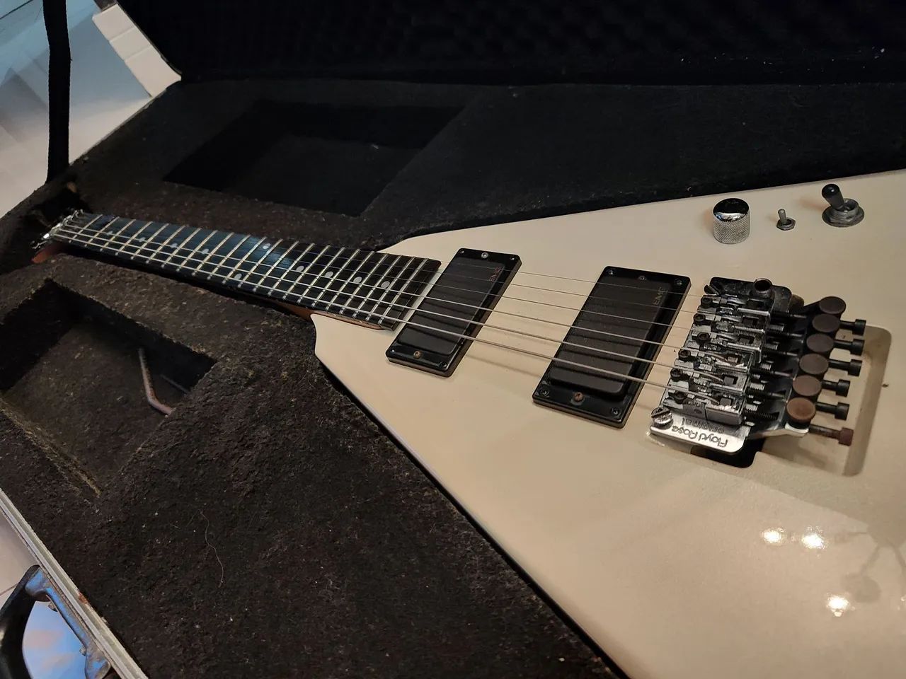 Guitarra Tagima Anos 90 Mod Randy Rhoads - Foto 4
