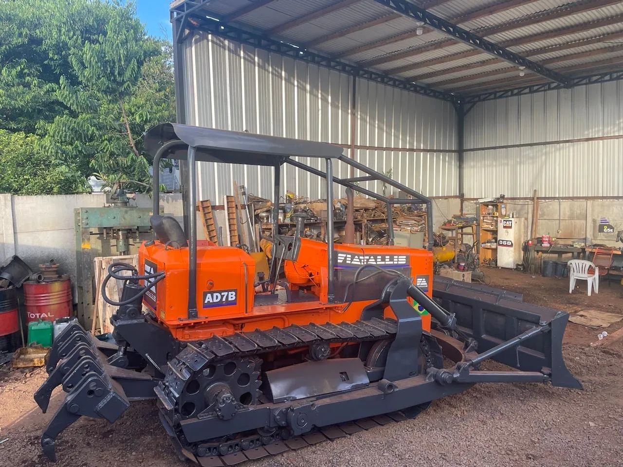 Trator de Esteira Fiatallis AD7B