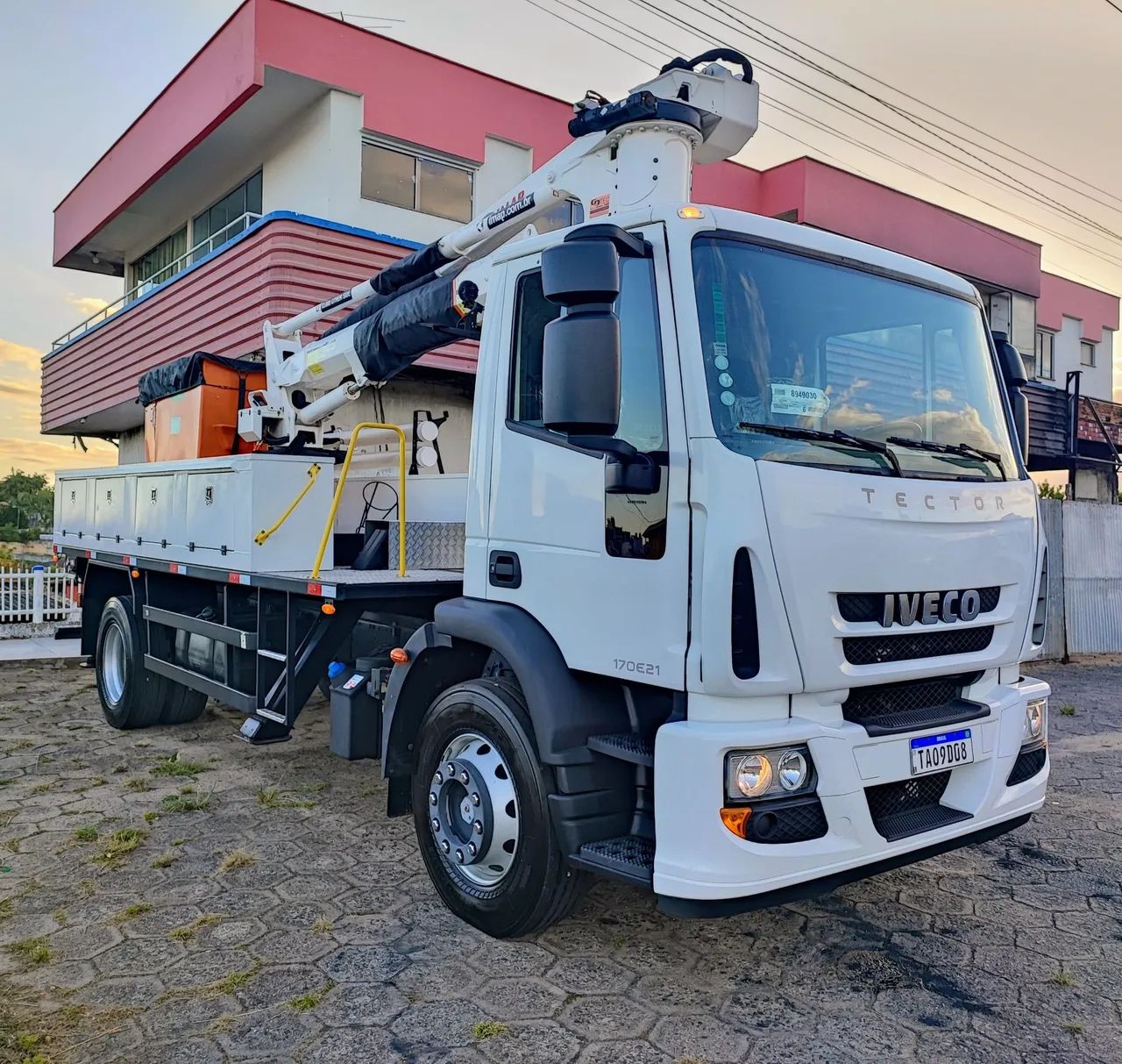 Iveco 170e21 ano 2022 1.800km cesto IMAP outher side 13.000 novo - Foto 2