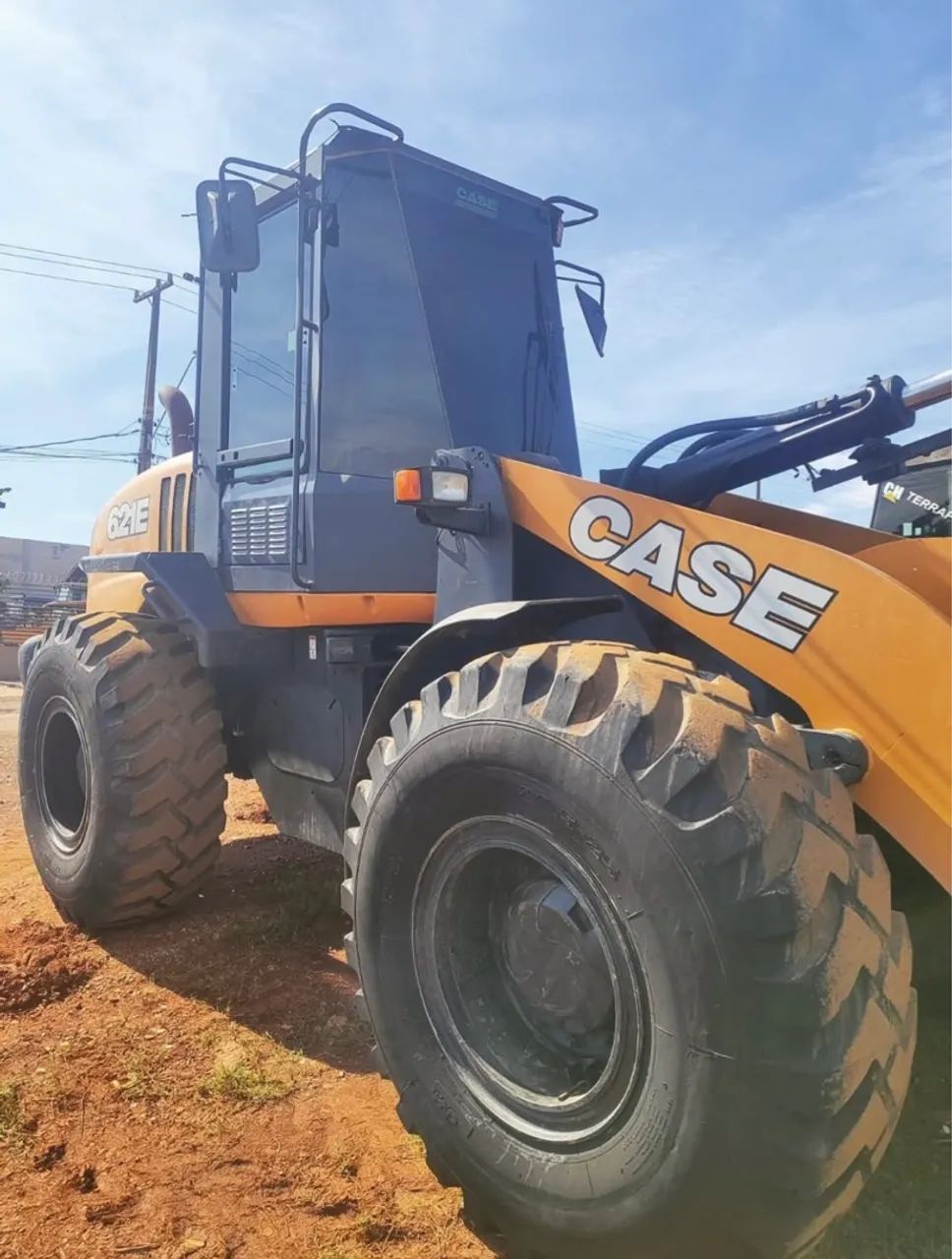 Pá Carregadeira Case 621E