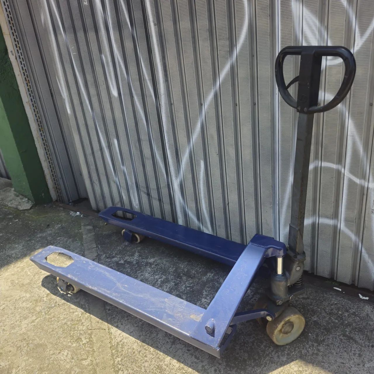 Carrinho paleteira hidráulico 2 t