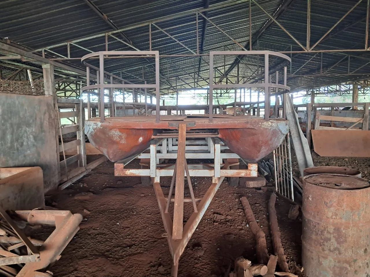 Vende-se flutuante/catamarã com carreta rodoviária  - Foto 3