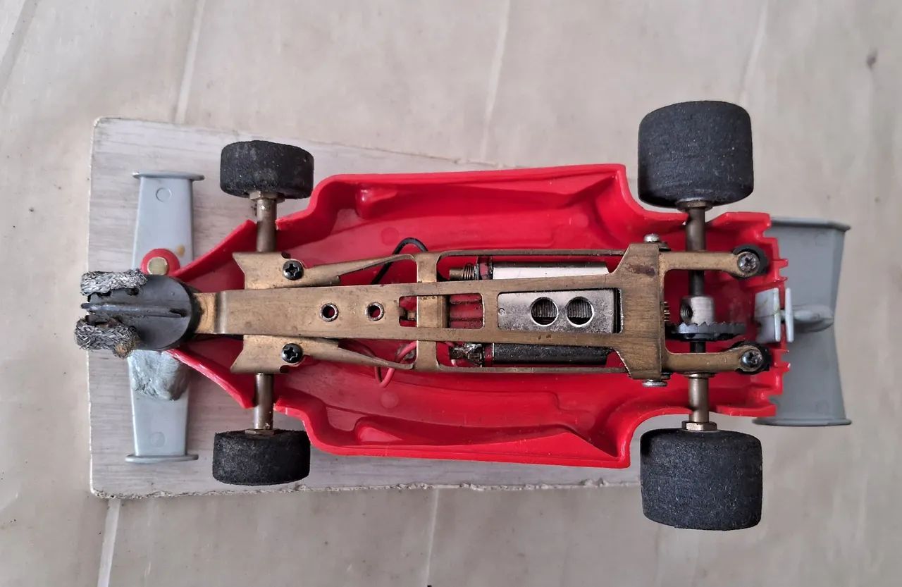 Vendo carro de autorama estrela Ferrari década de 70 - Foto 4