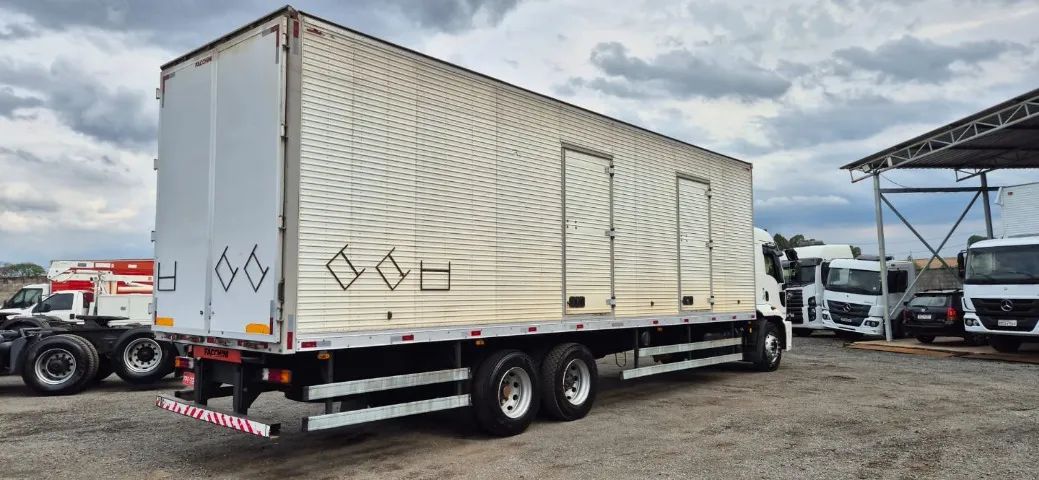 Ford cargo 2429, com baú de 10,20 mts. - Foto 6