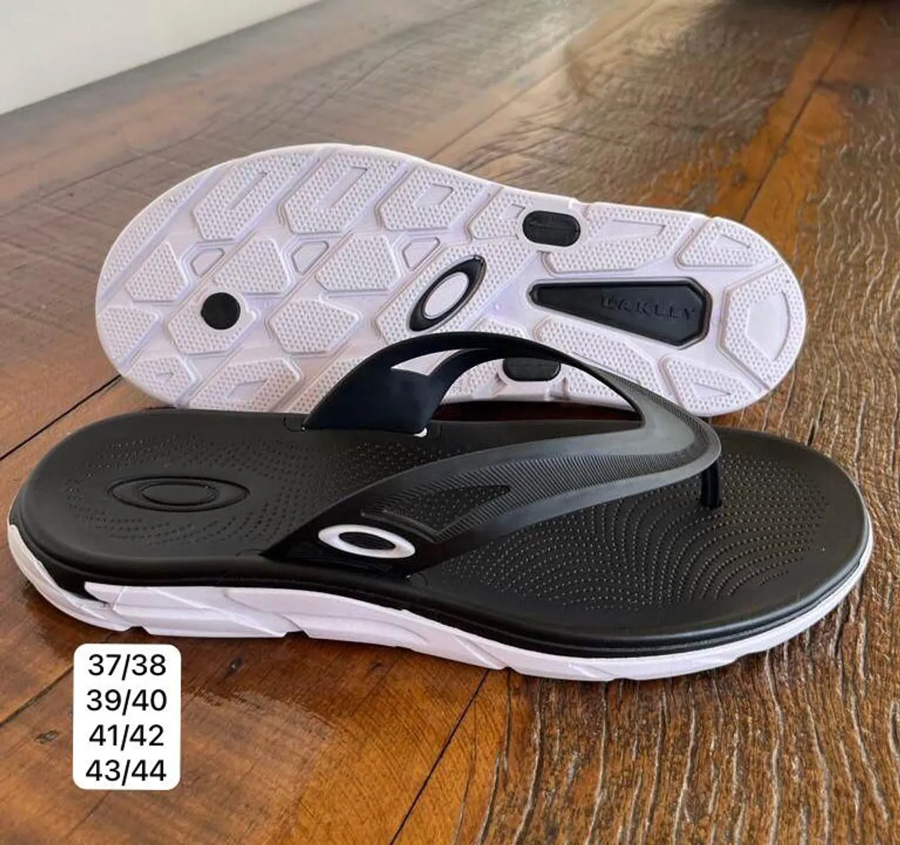 Havaianas Oakley