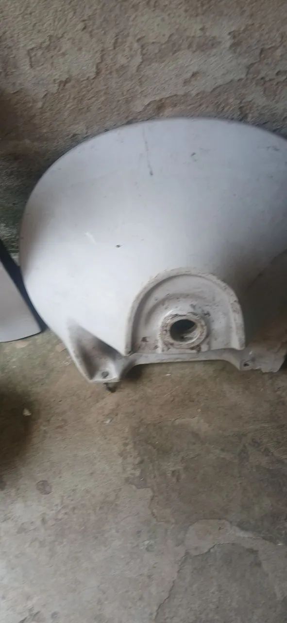 Bathroom sink64319317014145121