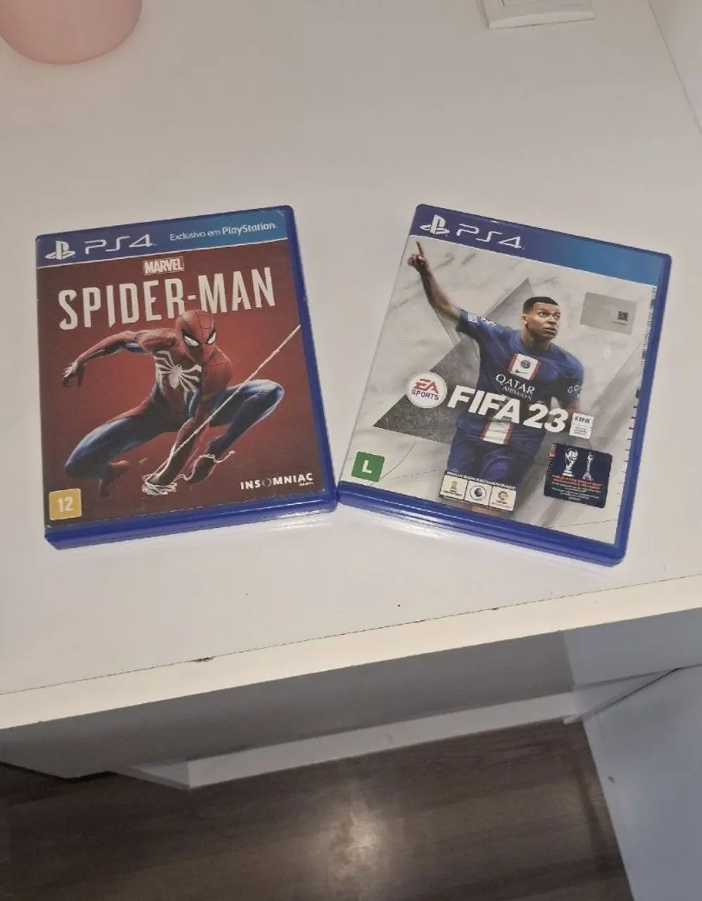 Fifa 23 e Spider-Man Ps4