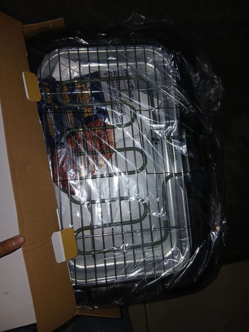 Churrasqueira elétrica nova na caixa nunca foi usada - Foto 4