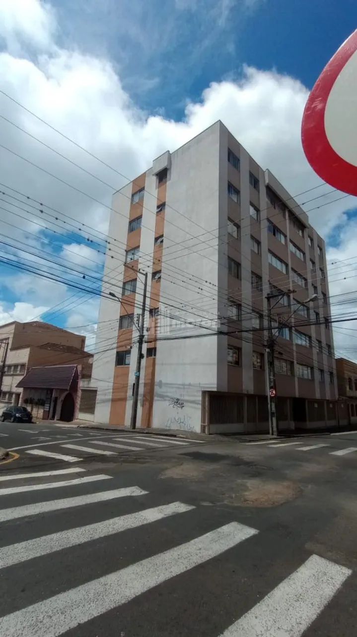APARTAMENTO Á VENDA NO CENTRO - EDIFÍCIO ARARUAMA