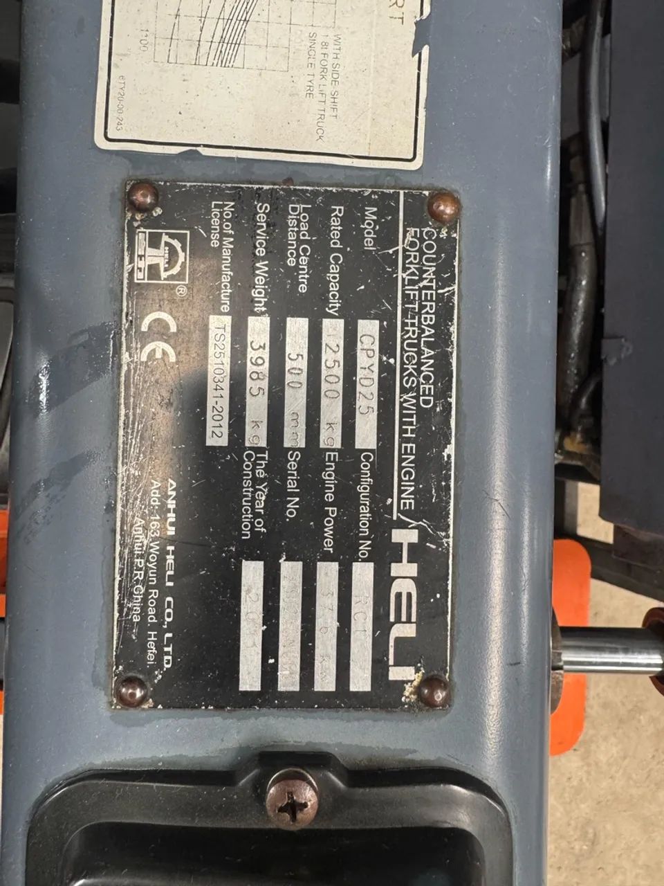 Empilhadeira heli 2,5 tonelada 2013 100% revisada ? - Foto 6