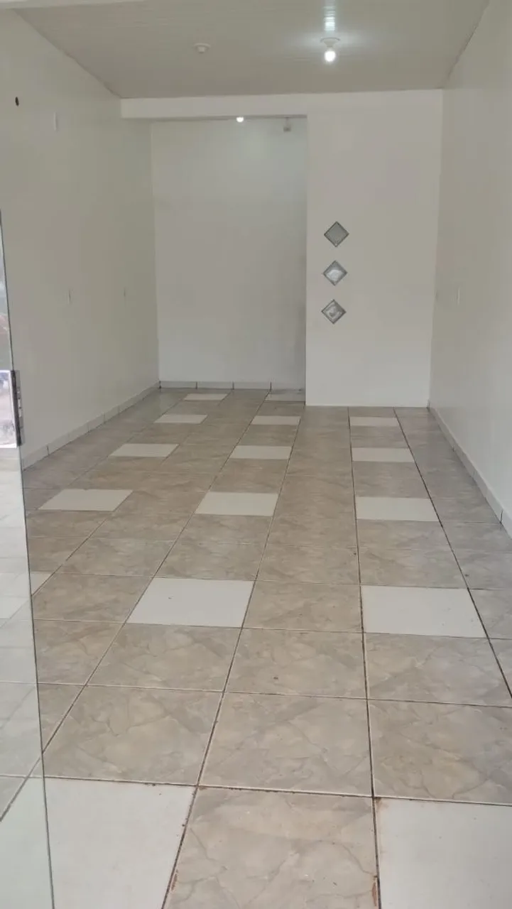 Aluguel de um ponto comercial no bairro comercial em Santana
