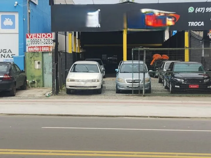 Vendo Galpão e casa nos fundos