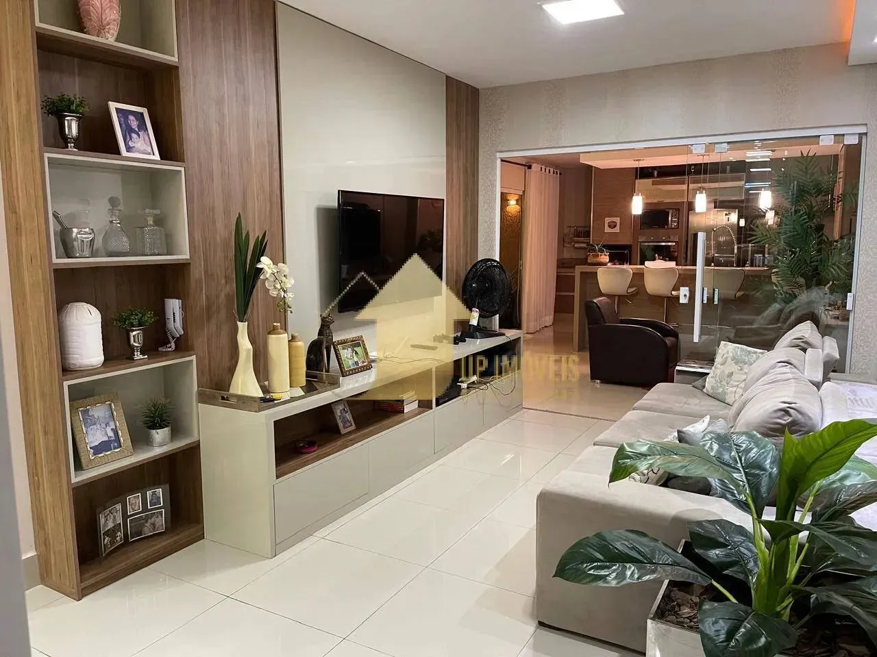 Casa 3 quartos 1 suite condomínio Rio Claro Jd imperial