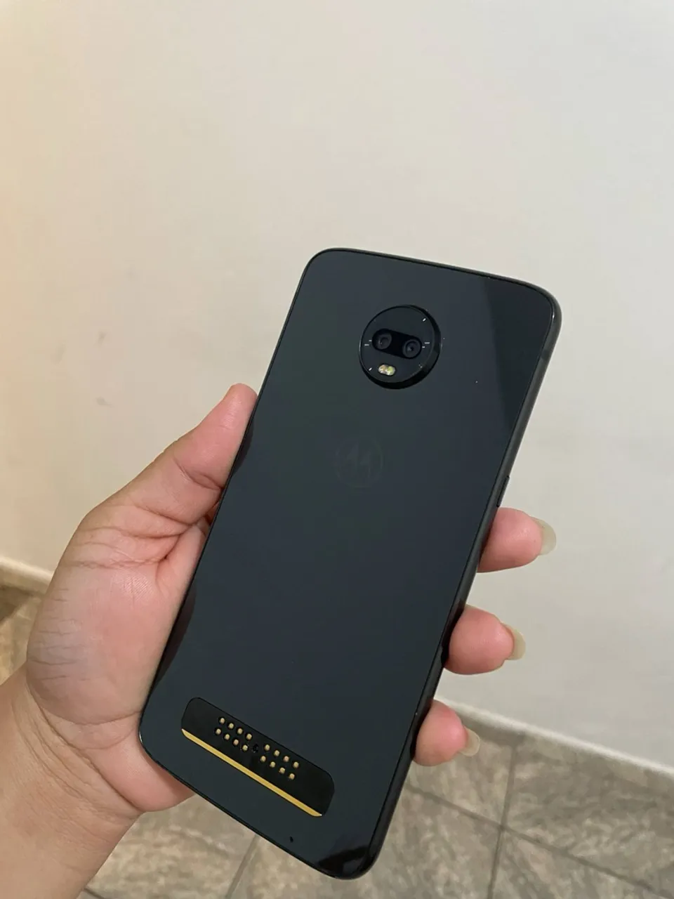 Moto Z3 tem caixa