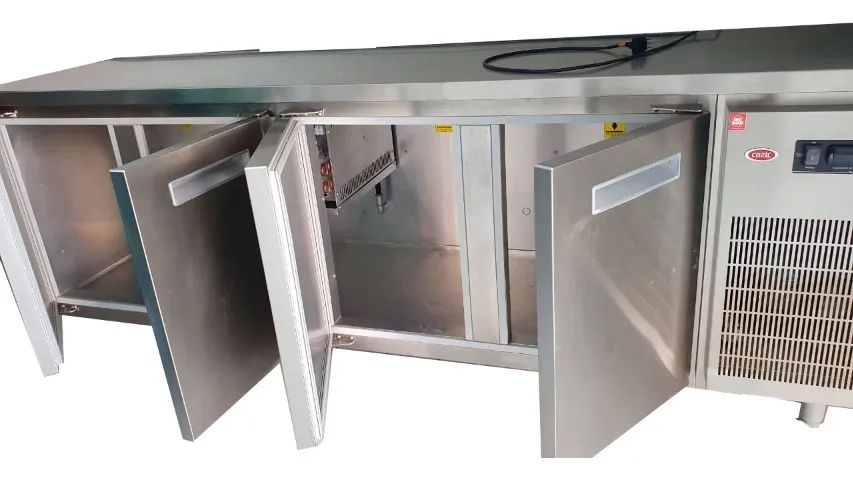 ? Camara refrigeradora horizontal 4 portas Inox/Alumínio Cozil - Foto 3