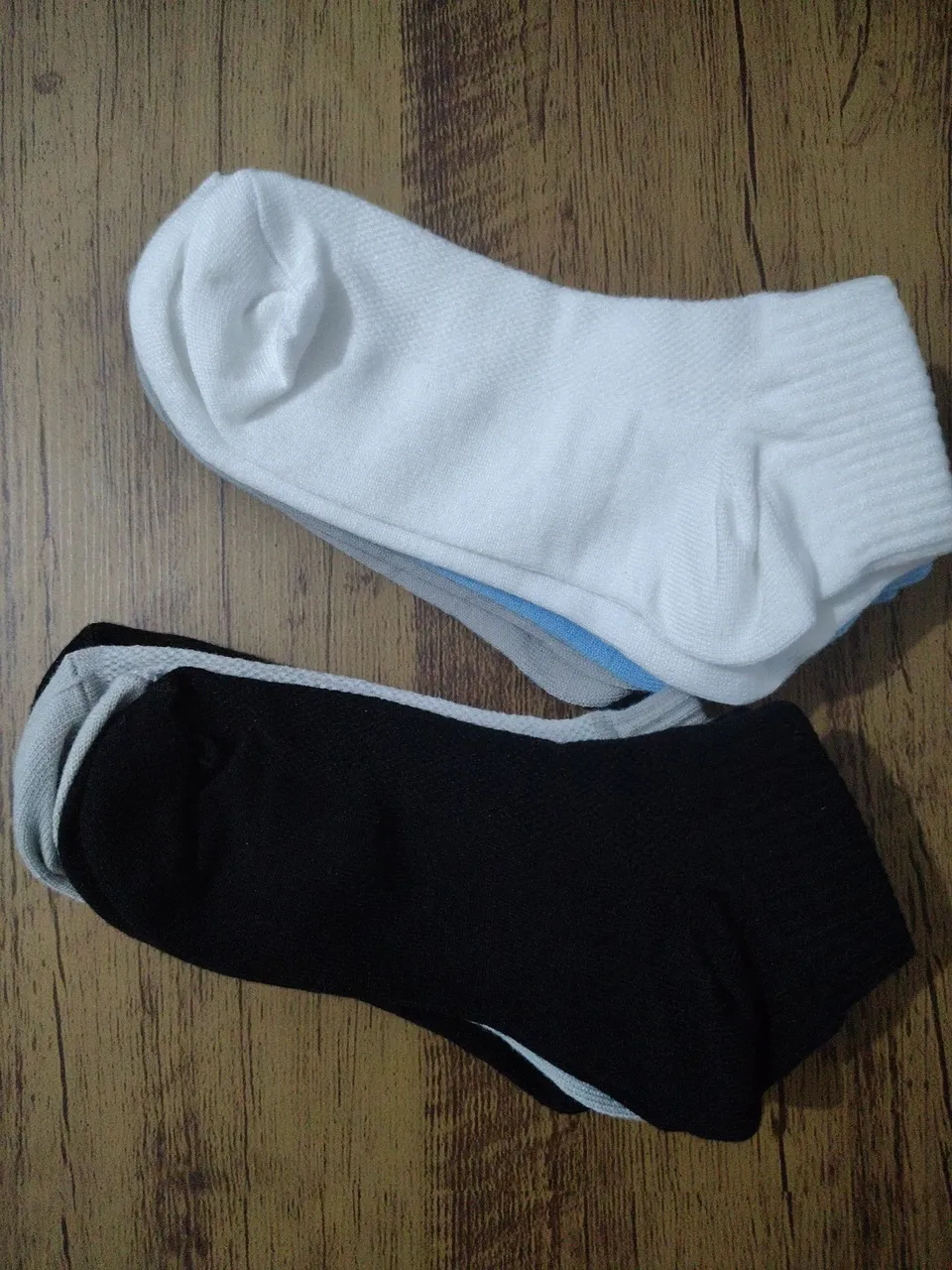 3 Pares Meias - Preta, Branca e Cinza