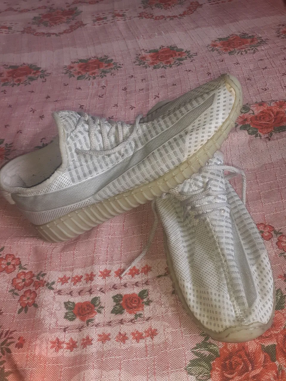 Tênis Adidas Yeezy Boost 350 V2 - Branco